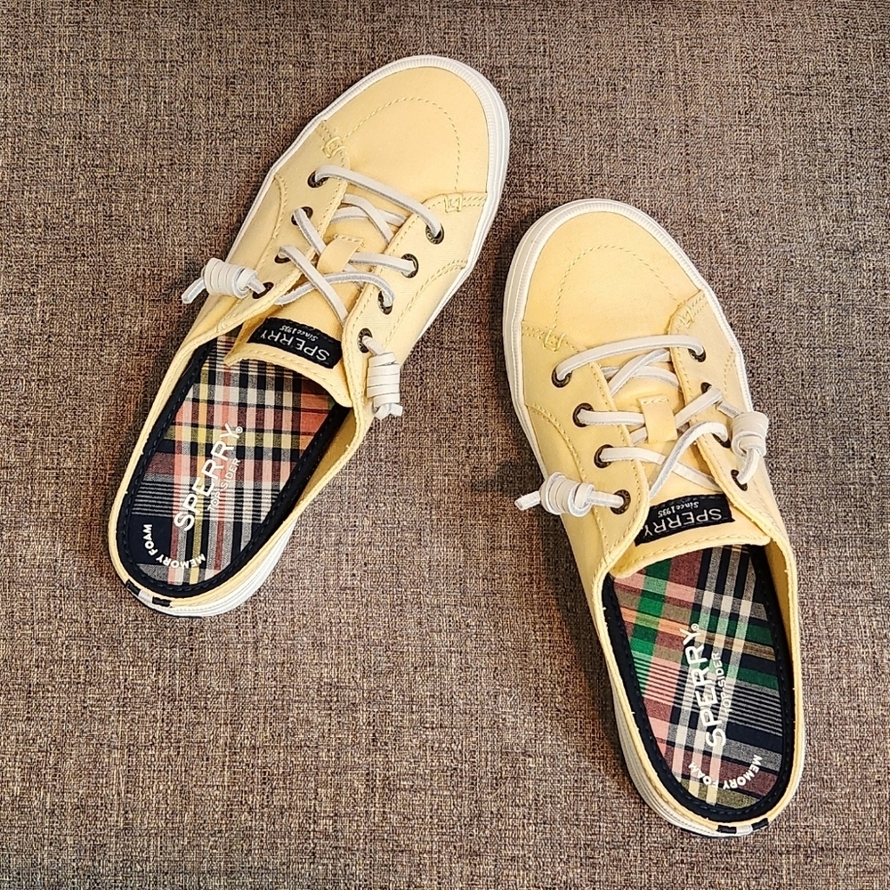 SPERRY NIB Crest Vibe Chambray Yellow Mules/slip ons SIZE 6